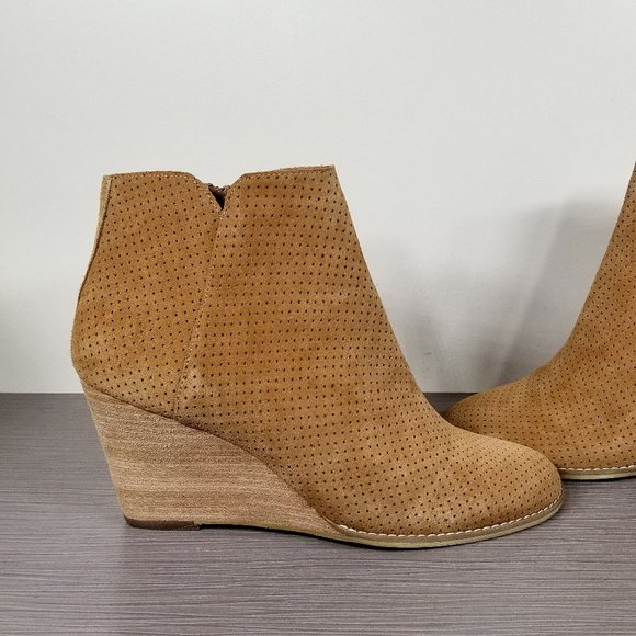 Susina Kyle Perforated Suede Ankle Bootie, Cognac Suede, Womens Size 9 M - Picture 7 of 11